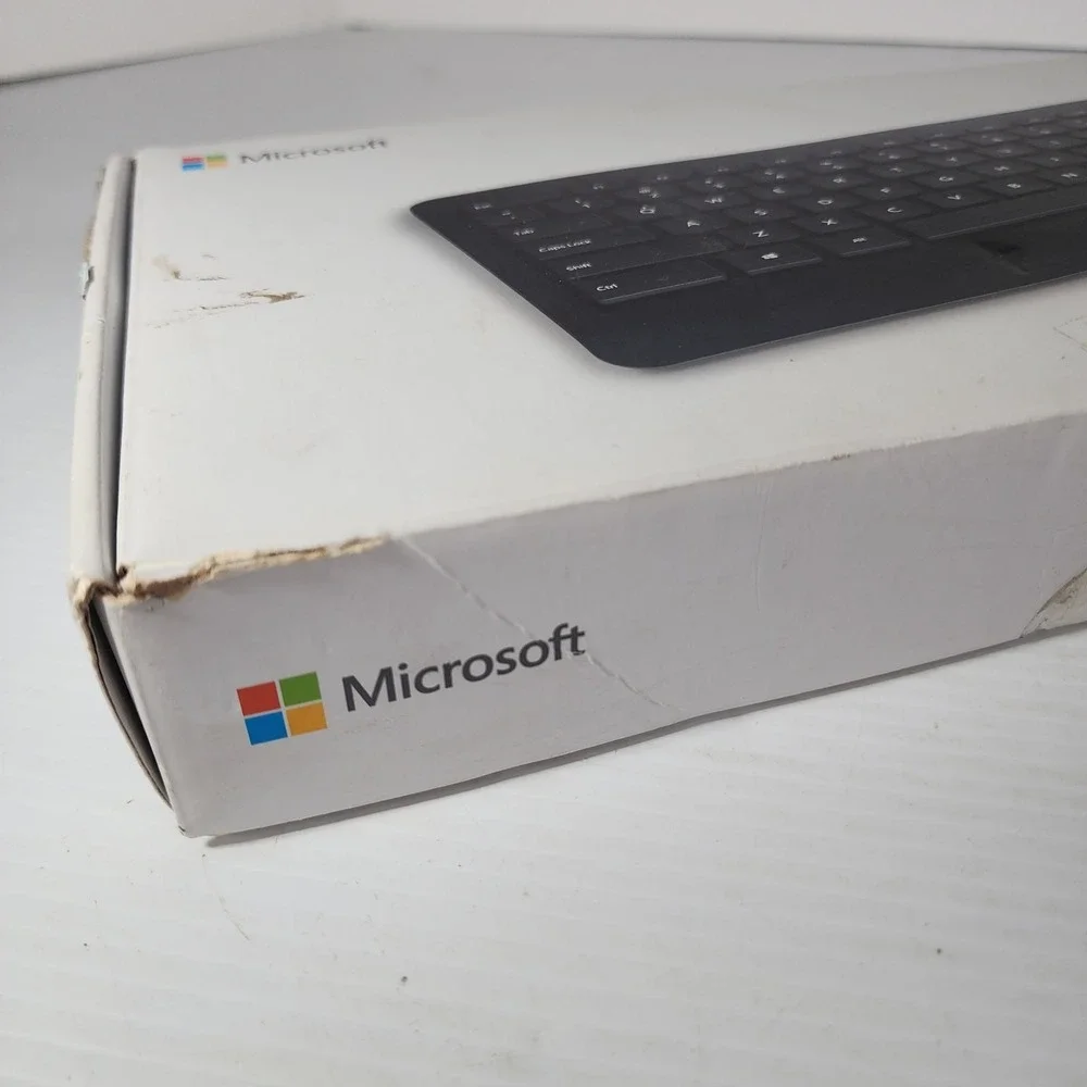 READ Microsoft Wireless 900 Desktop Wireless Keyboard‎ & Mouse NO USB DONGLE